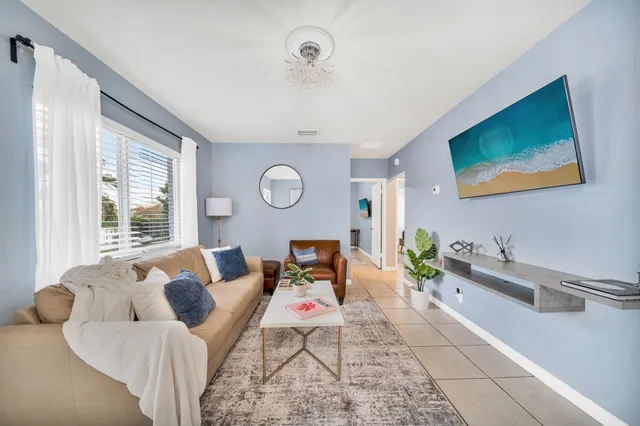 $5,950 | 3331 Lake Avenue, West Palm Beach, FL 33405