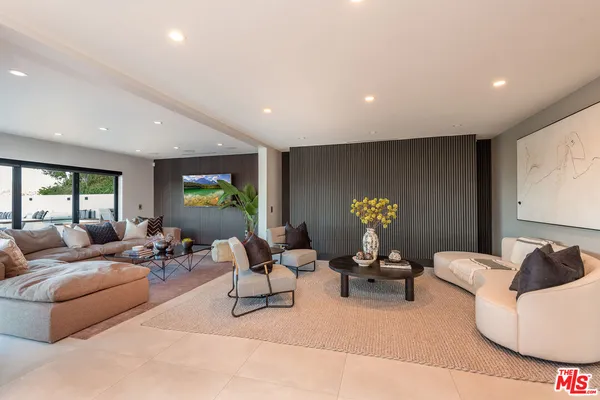 $24,950 | 4338 Gayle Drive, Tarzana, CA 91356