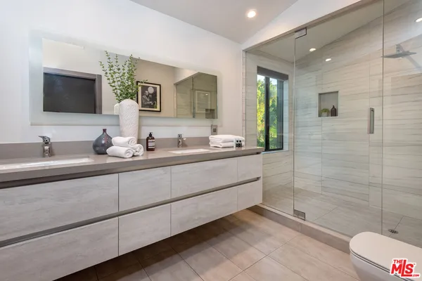 $24,950 | 4338 Gayle Drive, Tarzana, CA 91356