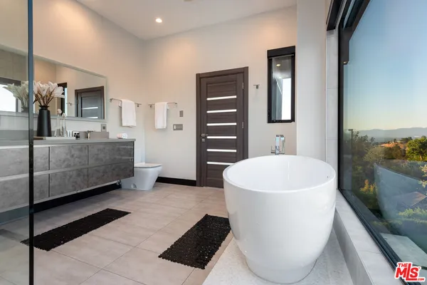 $24,950 | 4338 Gayle Drive, Tarzana, CA 91356