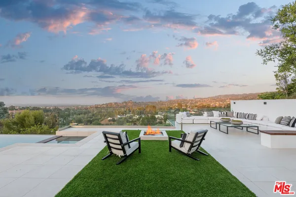 $24,950 | 4338 Gayle Drive, Tarzana, CA 91356