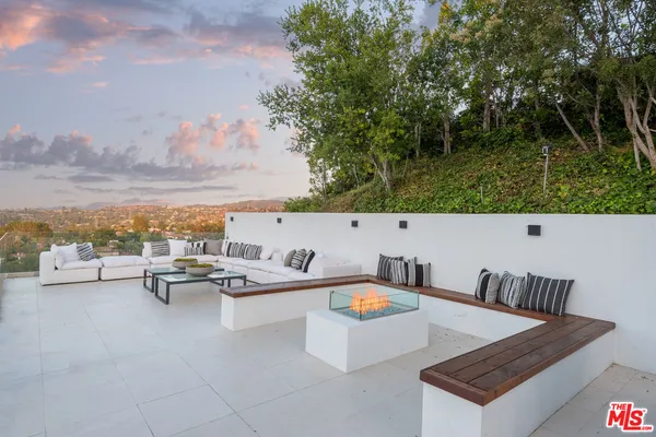 $24,950 | 4338 Gayle Drive, Tarzana, CA 91356