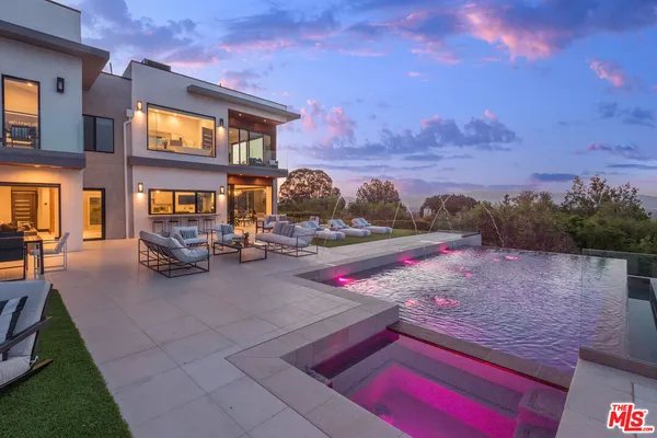 $24,950 | 4338 Gayle Drive, Tarzana, CA 91356