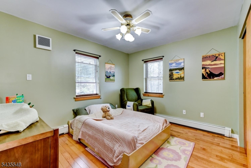 11 Mt Crest Road Oak Ridge, NJ 07438 - Photo 22 of 36