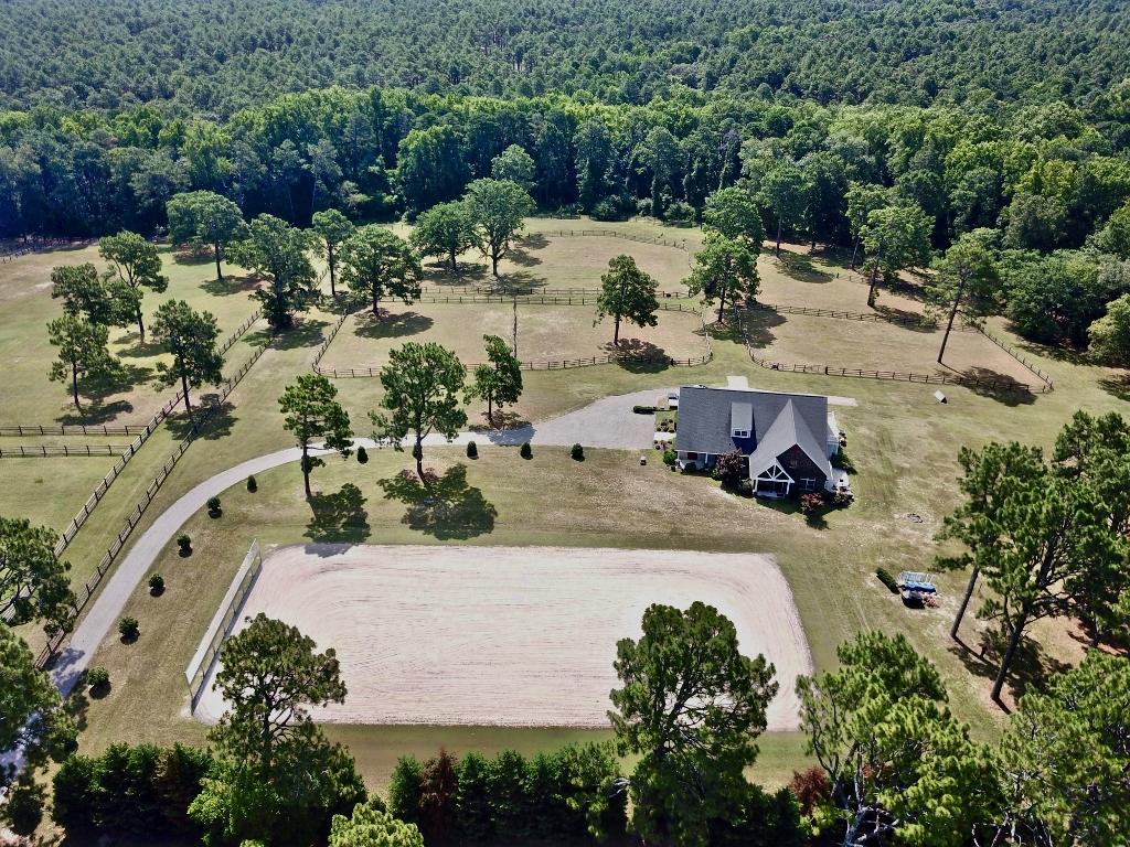 949 Sheldon Road Southern Pines, NC 28387 - Photo 4 of 40 Entry Drive with Dressage Arena