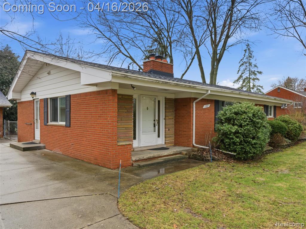 192 Booth Road Troy, MI 48085 - Photo 5 of 37