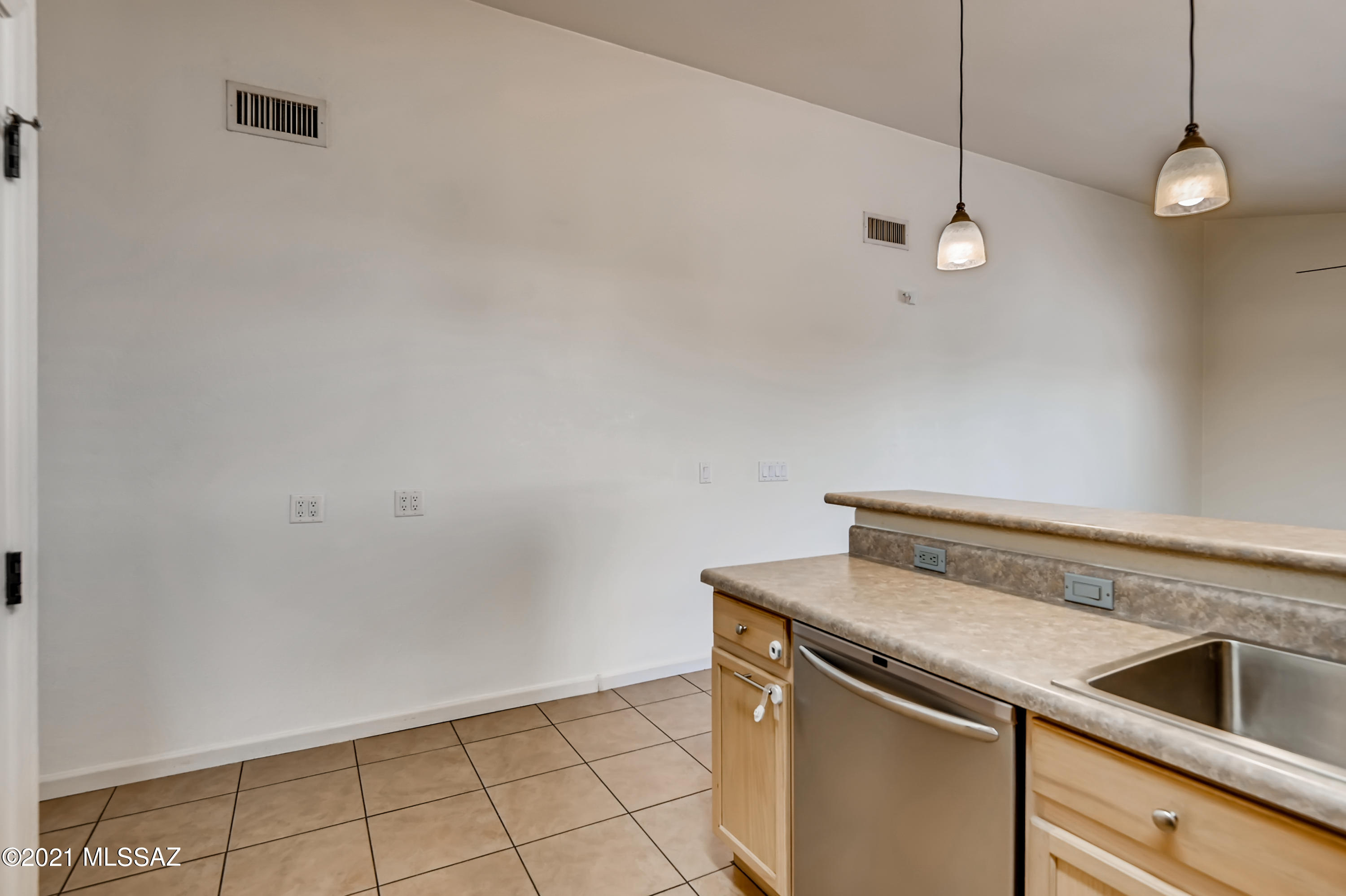 472 East Greg Rock Road Vail, AZ 85641 - Photo 12 of 33 Gallery Image 12