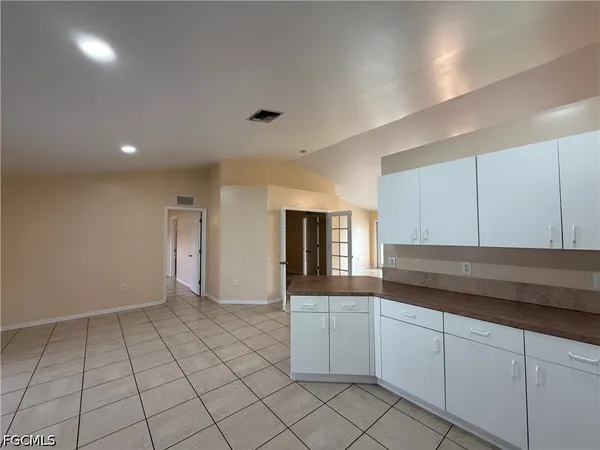 $2,300 | 696 Homestead Road South, Lehigh Acres, FL 33974