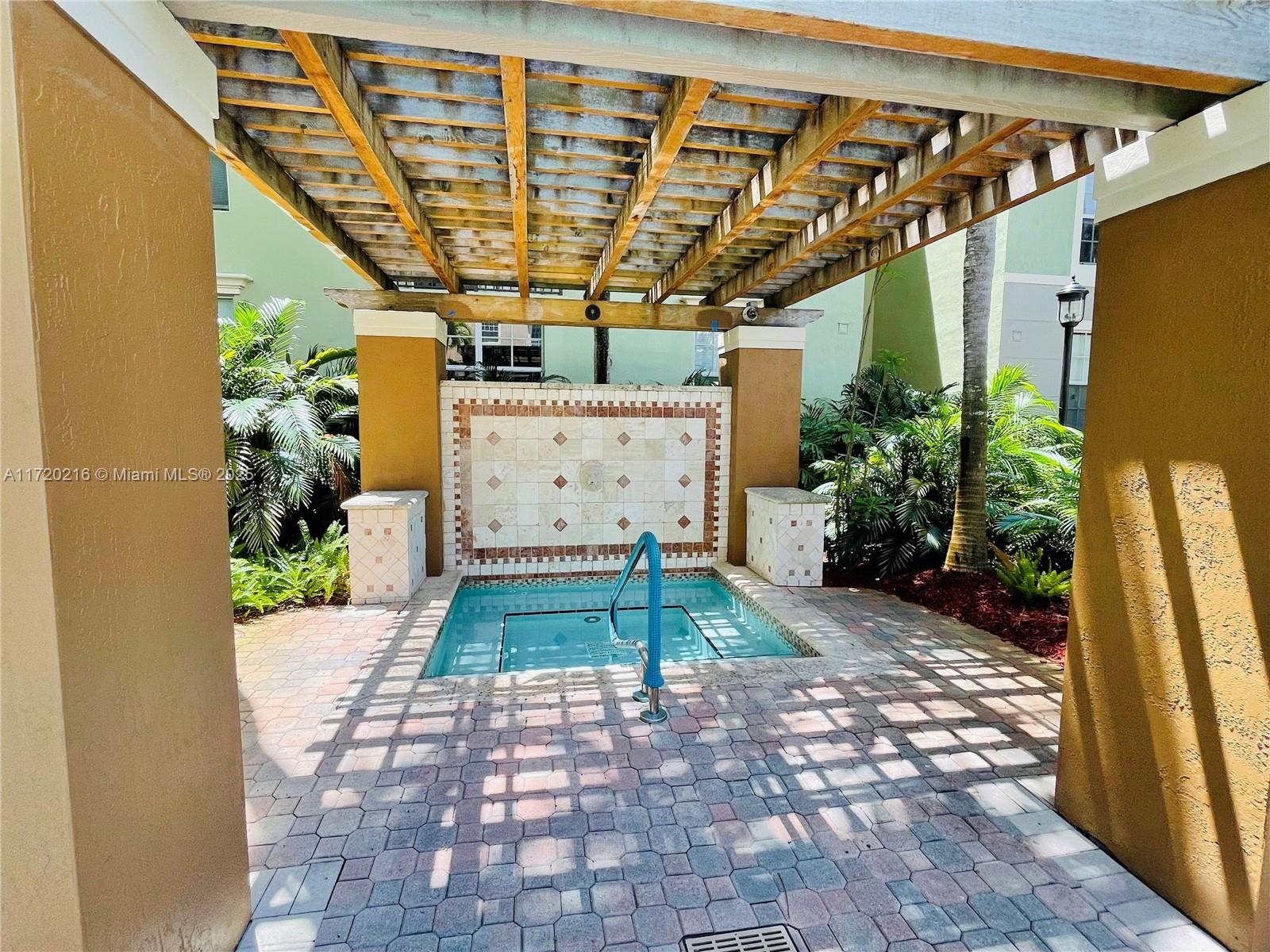 Parkside Hollywood, FL 33020 - Photo 11 of 21