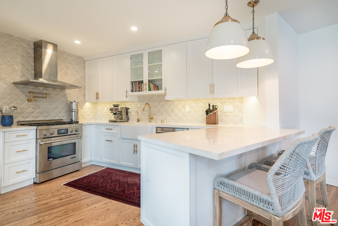 1820 Courtney Terrace Terrace Los Angeles, CA 90046 - Photo 7 of 17