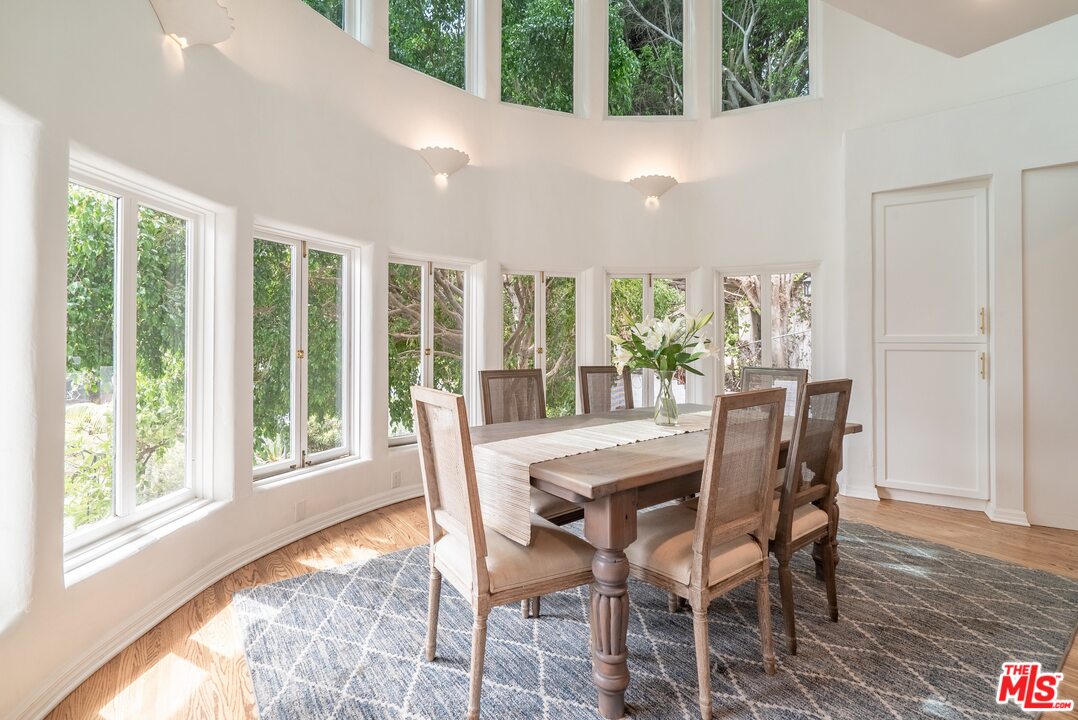 1820 Courtney Terrace Terrace Los Angeles, CA 90046 - Photo 8 of 17