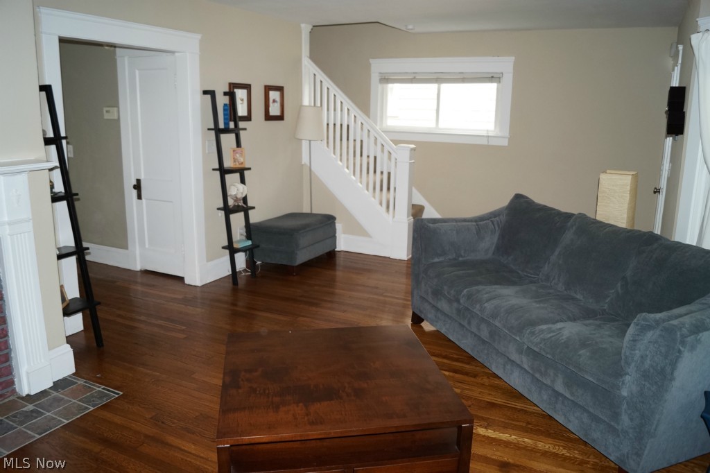 2252 Maplewood Road Cleveland, OH 44118 - Photo 5 of 22 Gallery Image 5