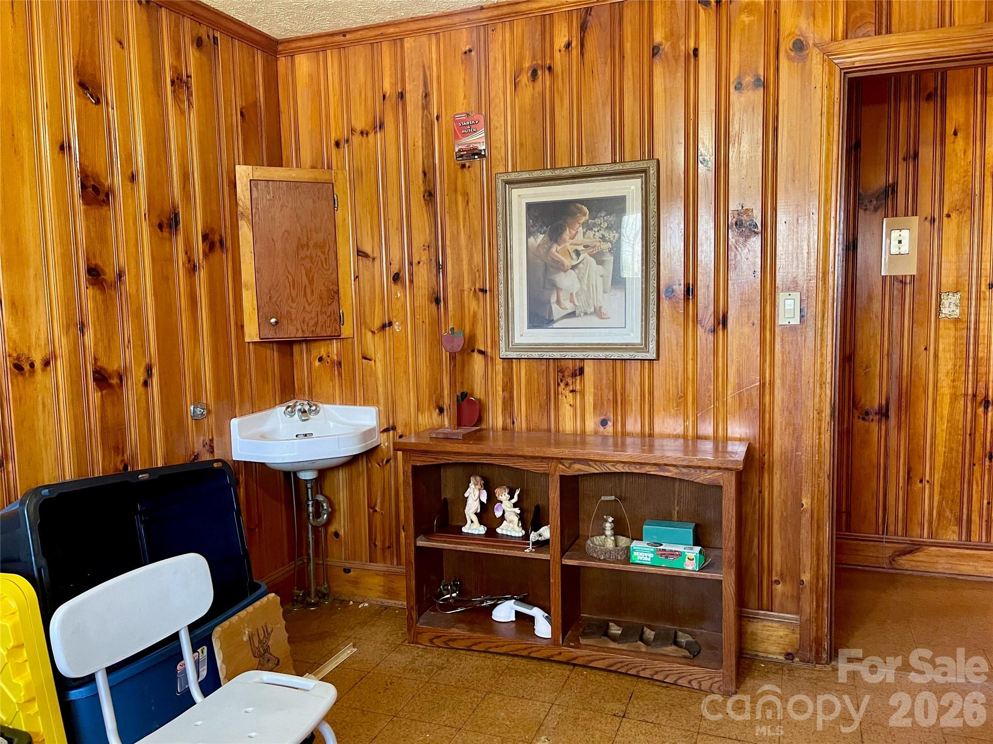 3988 Greenwood Road Lenoir, NC 28645 - Photo 20 of 48