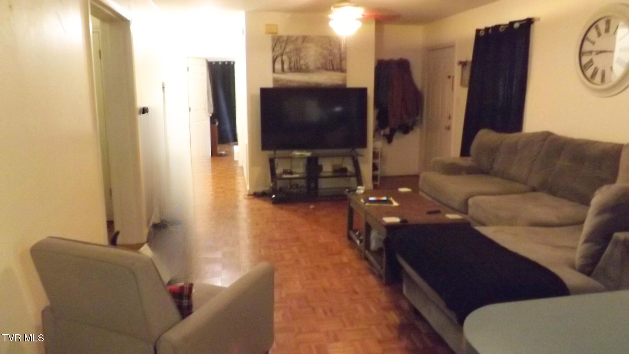 140 Harvest Road Bristol, VA 24201 - Photo 12 of 19 APT17