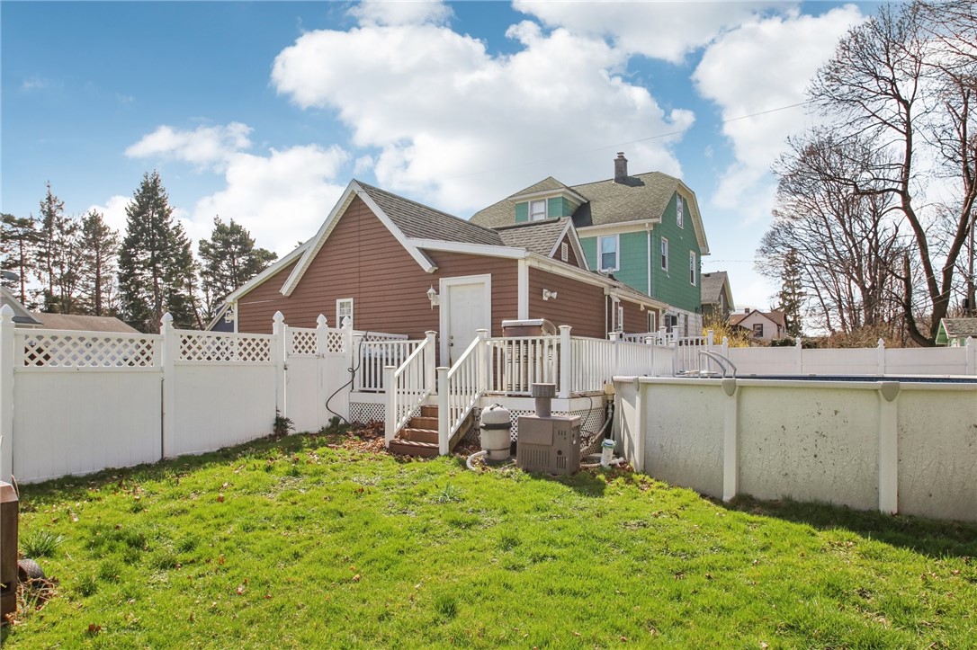 500 Lakeshore Boulevard Irondequoit, NY 14617 - Photo 17 of 24