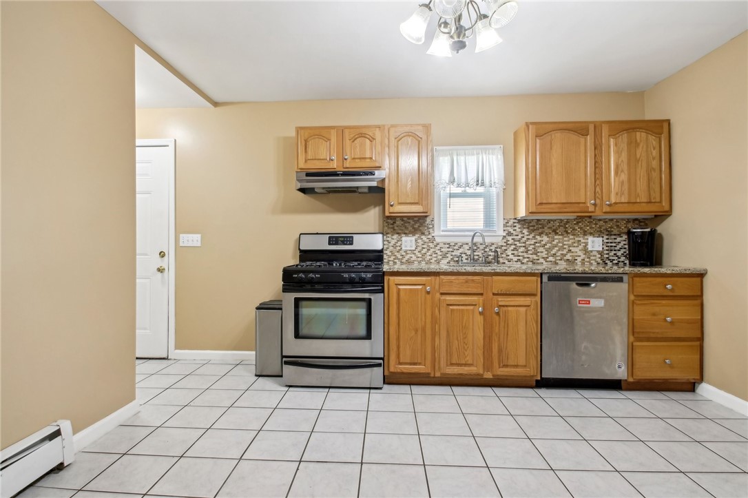 500 Lakeshore Boulevard Irondequoit, NY 14617 - Photo 7 of 24