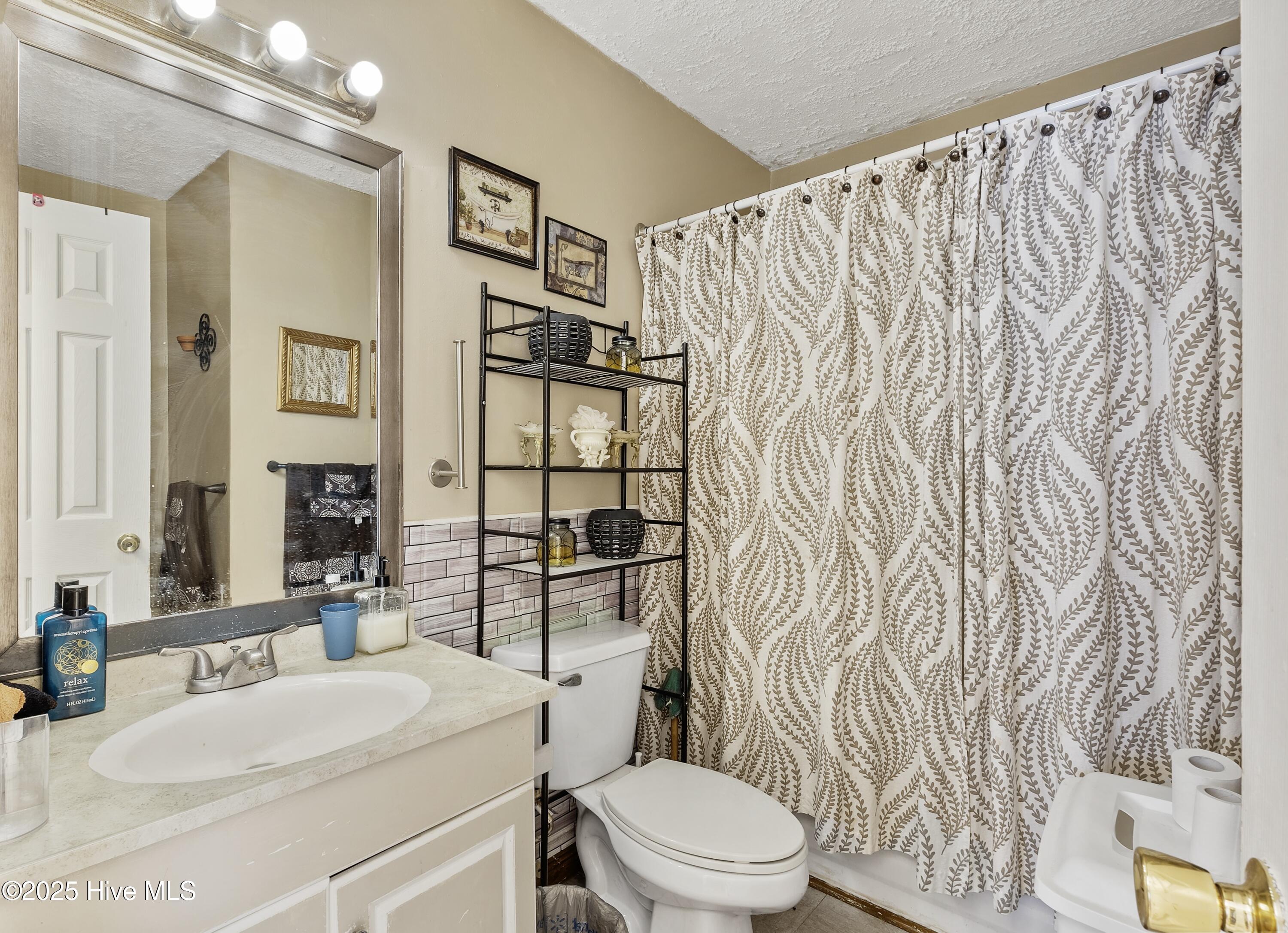 420 Rothney Avenue Southern Pines, NC 28387 - Photo 15 of 23 Full Bath