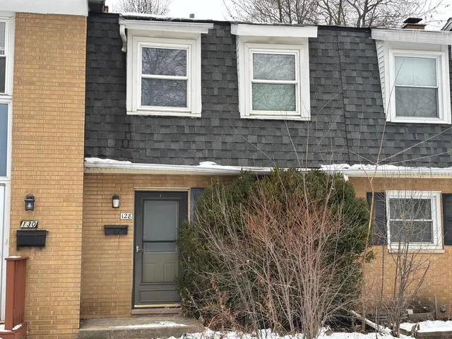 $2,000 | 128 South Hale Avenue, Bartlett, IL 60103