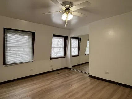 $1,950 | 128 South Hale Avenue, Bartlett, IL 60103