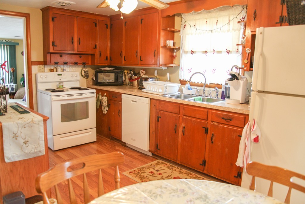 9 Cochrane Road Wilmington, MA 01887 - Photo 2 of 28 Gallery Image 2