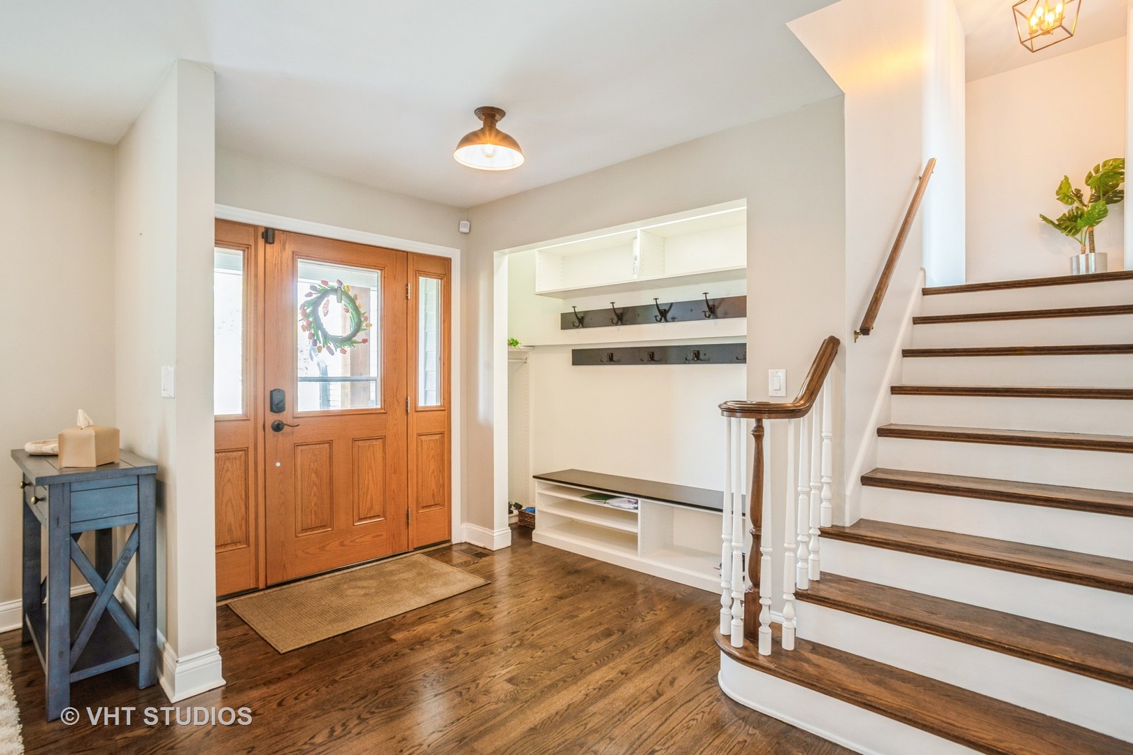 6140 Ruby Street Rosemont, IL 60018 - Photo 2 of 10