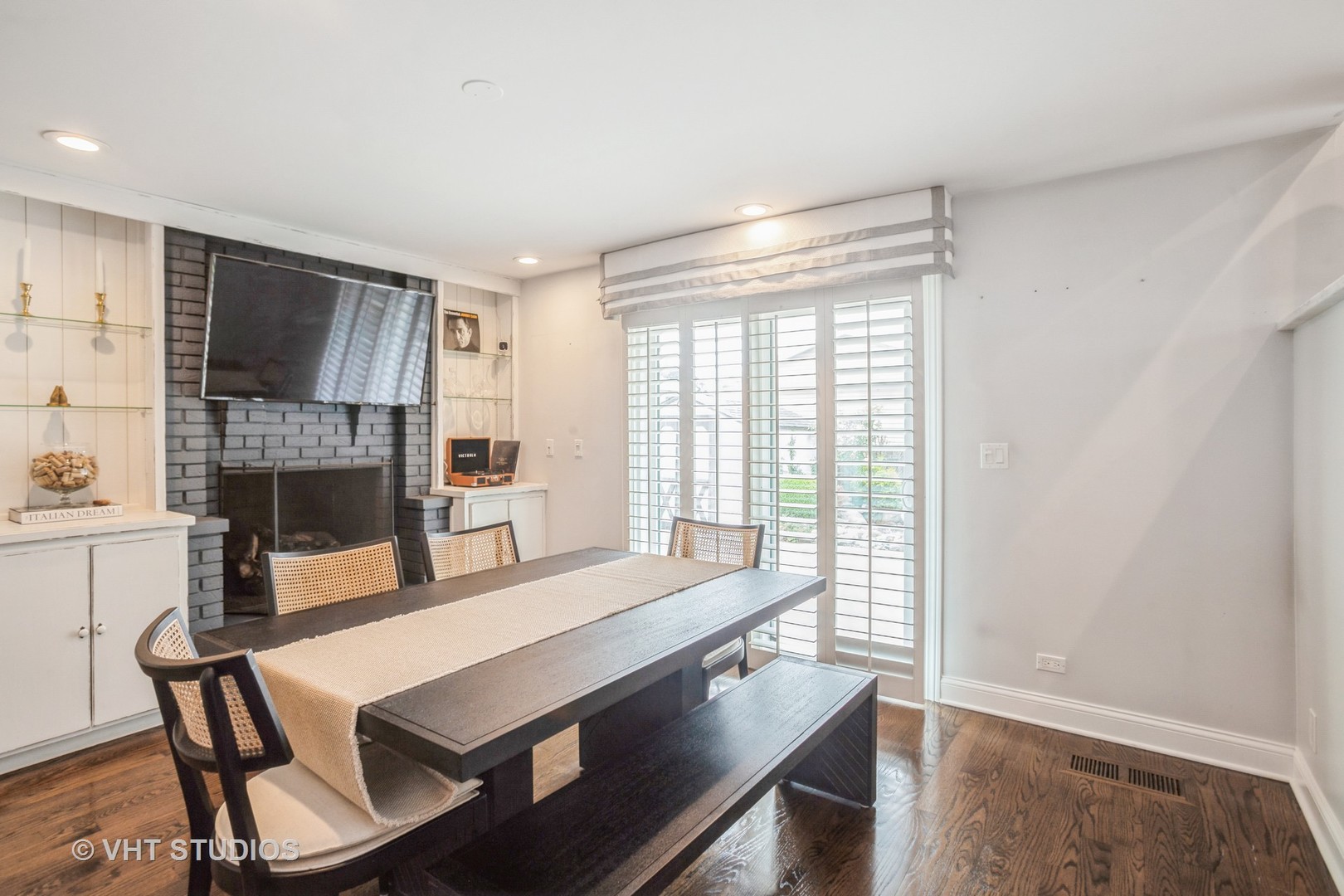 6140 Ruby Street Rosemont, IL 60018 - Photo 5 of 10