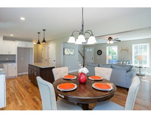152 Parkerview Street Springfield, MA 01129 - Photo 3 of 29 Gallery Image 3