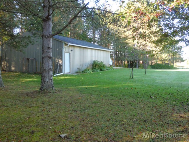 8050 Logana Road Avoca, MI 48006 - Photo 13 of 30 This is a view of the pole barn.