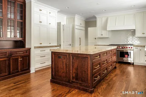 $2,695,000 | 87 Silver Hill Road, Ridgefield, CT 06877