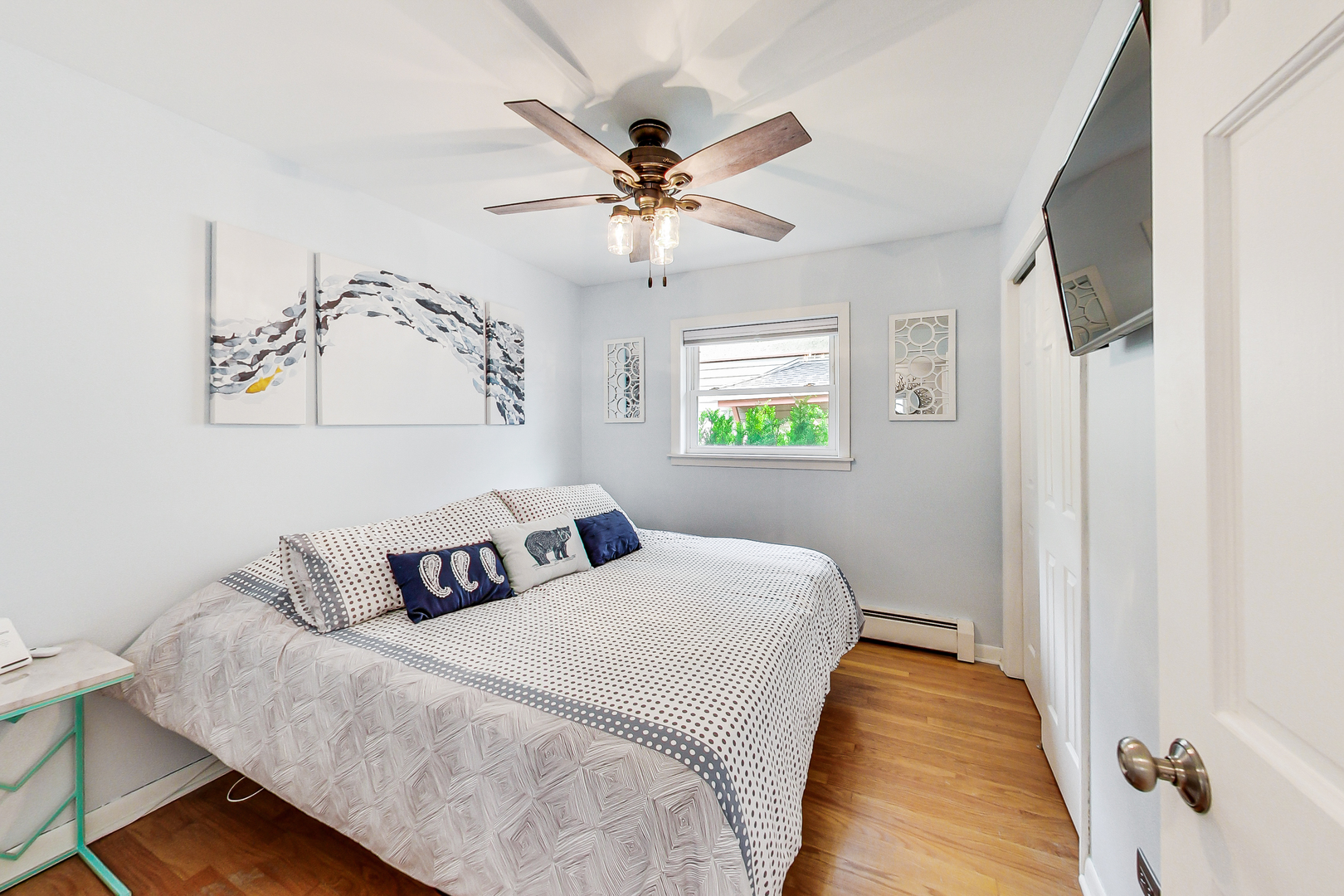3609 North Harding Avenue Chicago, IL 60618 - Photo 16 of 41 a bedroom with bed and a window