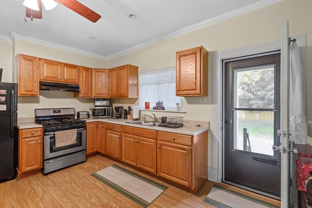 104 Munson Avenue McKees Rocks, PA 15136 - Photo 2 of 19 Gallery Image 2