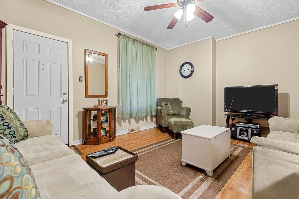 104 Munson Avenue McKees Rocks, PA 15136 - Photo 7 of 19 Gallery Image 7