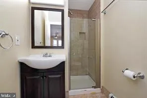 $329,900 | 233 Park Lane, Hamilton, NJ 08609