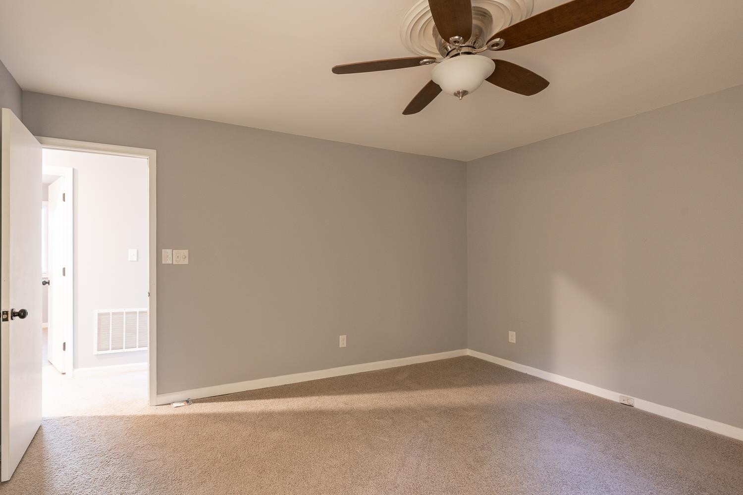6538 Glendower Road Raleigh, NC 27613 - Photo 25 of 37 Photo 25