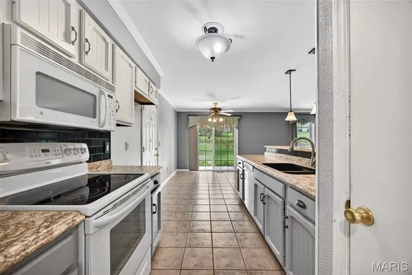 $335,000 | 24 Parkwood Drive, St. Peters, MO 63376