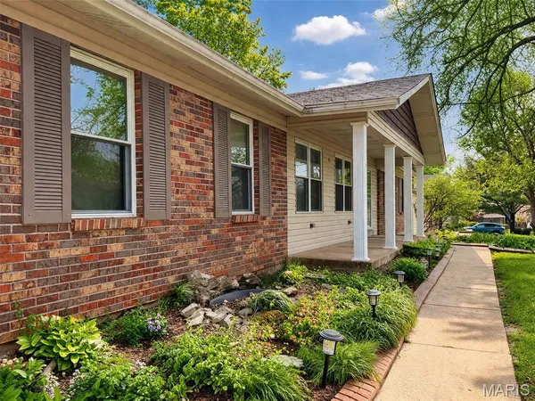 $335,000 | 24 Parkwood Drive, St. Peters, MO 63376