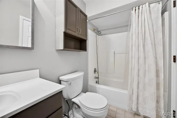 $335,000 | 24 Parkwood Drive, St. Peters, MO 63376