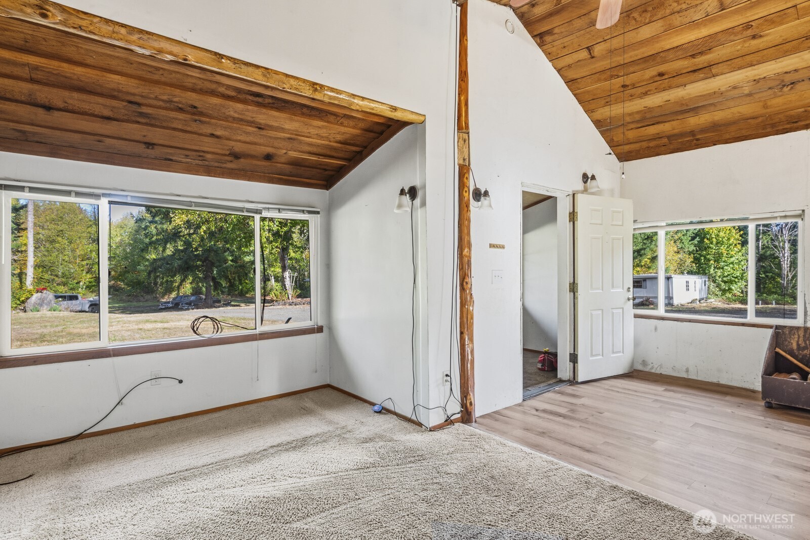 17328 Mulqueen Road Southeast Rainier, WA 98576 - Photo 26 of 38
