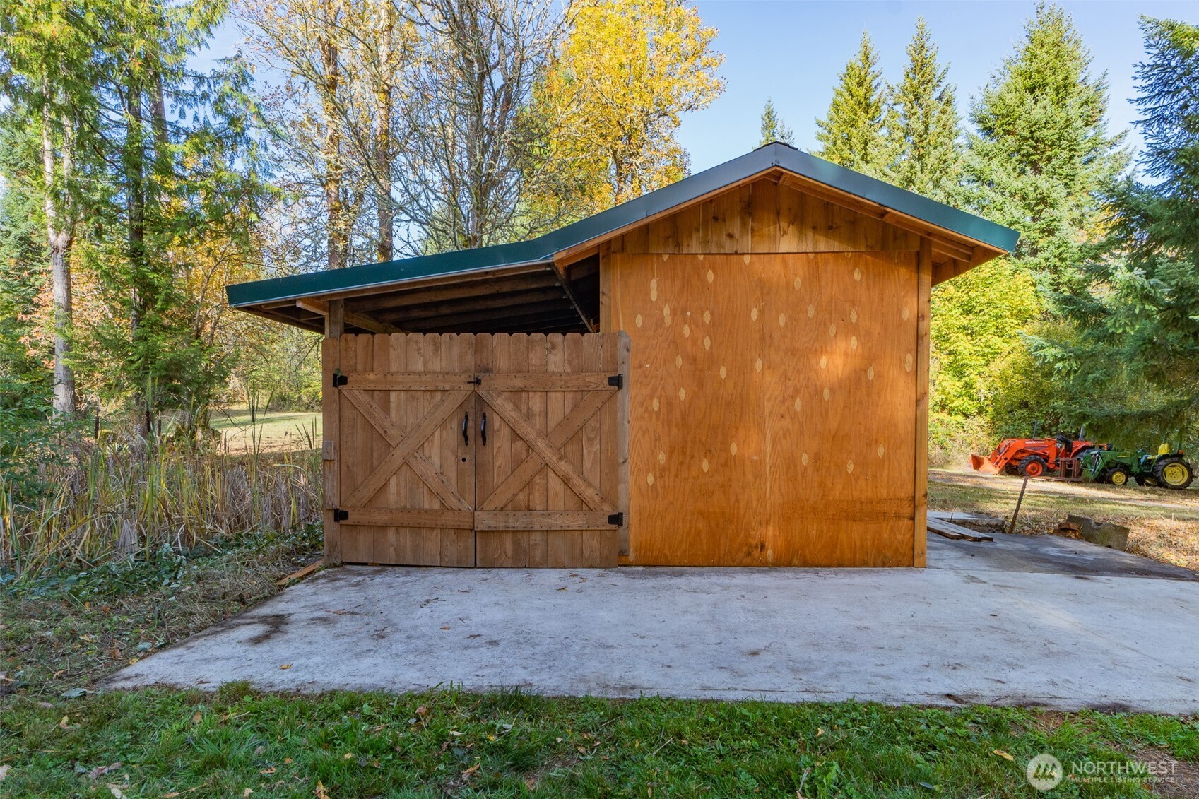 17328 Mulqueen Road Southeast Rainier, WA 98576 - Photo 3 of 24