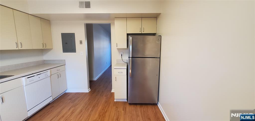 360 Knickerbocker Road, Unit 9 Dumont, NJ 07628 - Photo 4 of 9