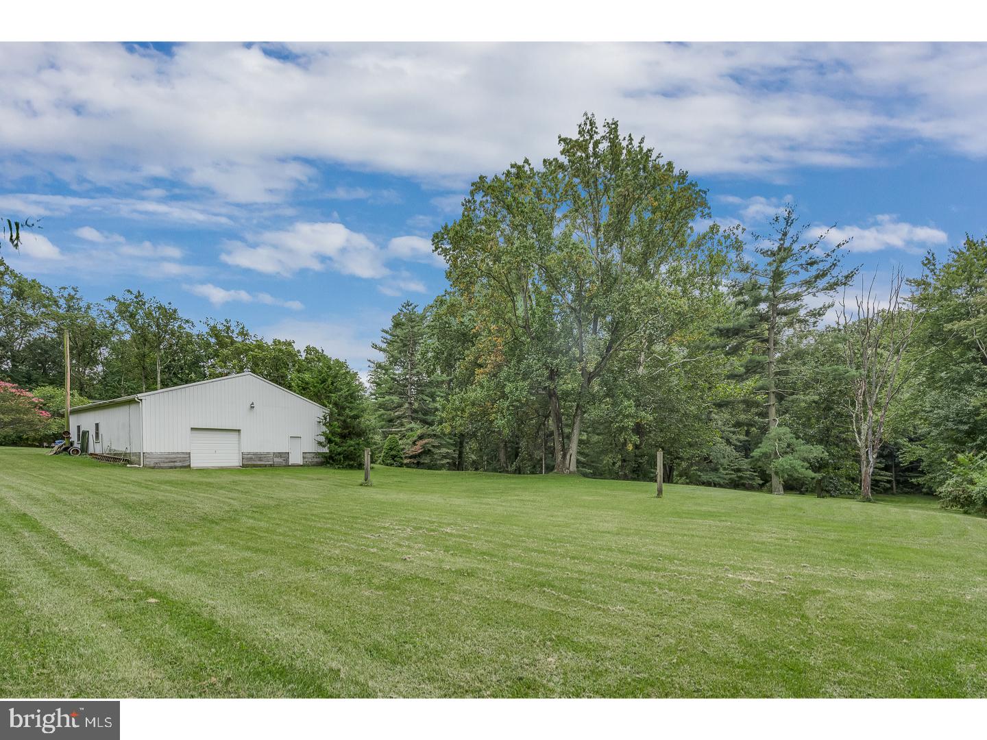 199 Russell Mill Road Woolwich Township, NJ 08085 - Photo 3 of 24