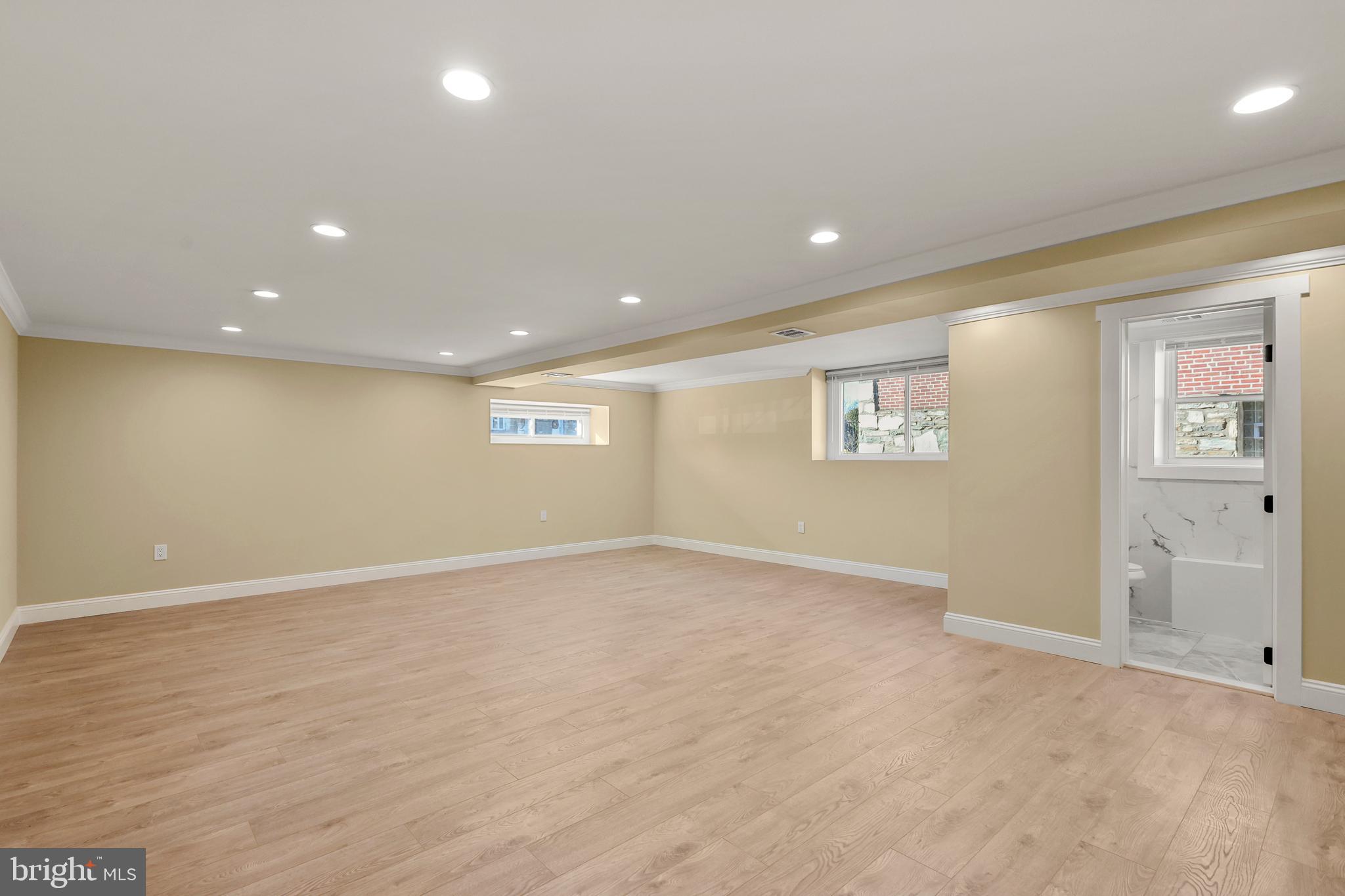 602 Wanamaker Road Jenkintown, PA 19046 - Photo 22 of 39 an empty room with windows and closet