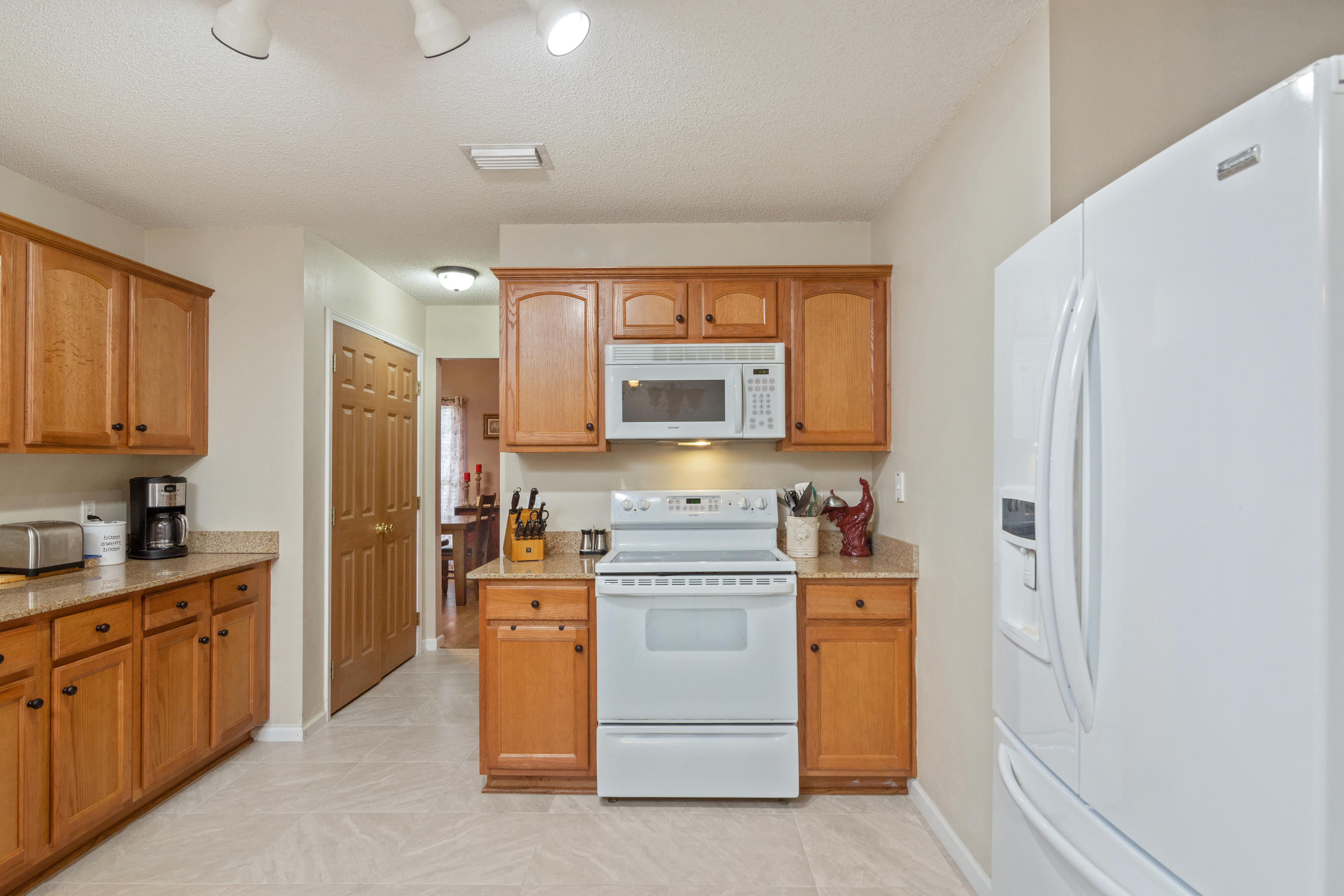 5215 Moore Loop Crestview, FL 32536 - Photo 13 of 31 Gallery Image 13
