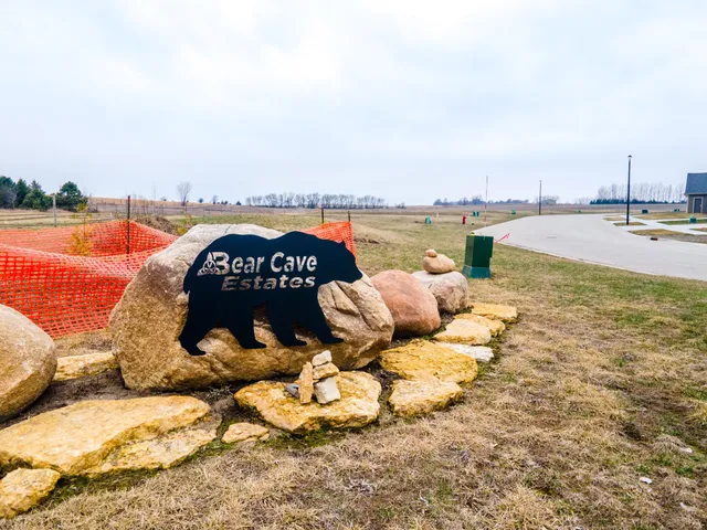 $73,900 | 711 Kodiak Drive Northwest, Stewartville, MN 55976