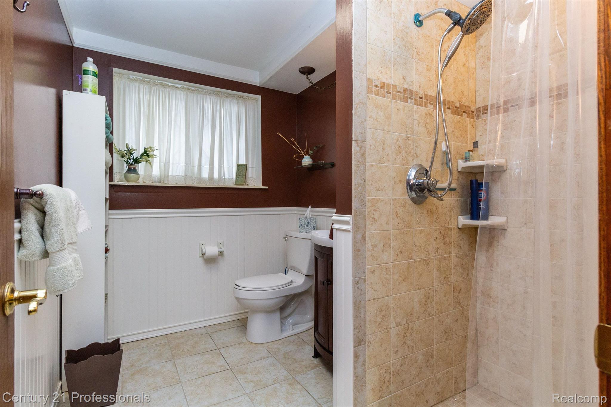 573 Lockmoore Court Rochester, MI 48307 - Photo 35 of 59 Gallery Image 35