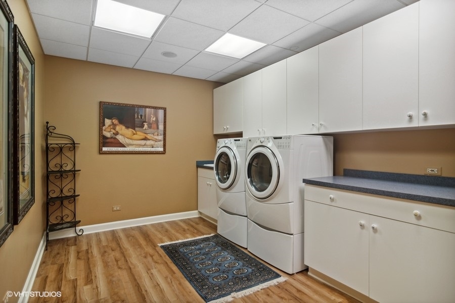 433 Signal Hill Road North Barrington, IL 60010 - Photo 27 of 44 a utility room with dryer and washer