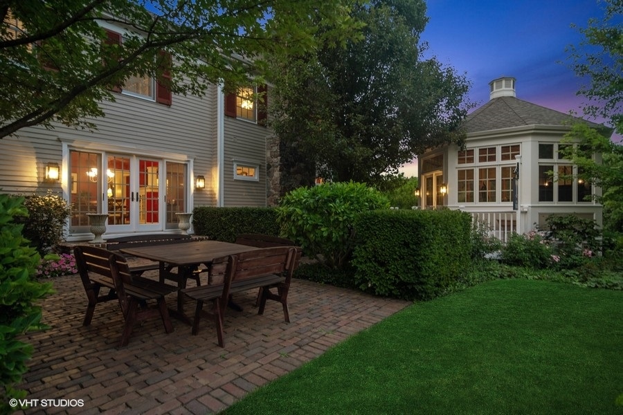 433 Signal Hill Road North Barrington, IL 60010 - Photo 30 of 44 a backyard of a house with table and chairs