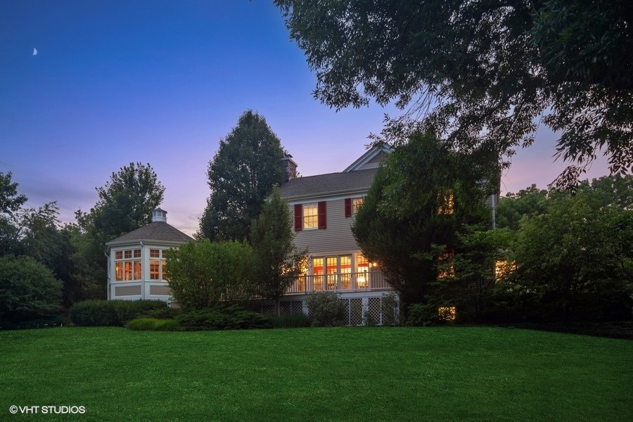 433 Signal Hill Road North Barrington, IL 60010 - Photo 33 of 44 a front view of a house with a yard