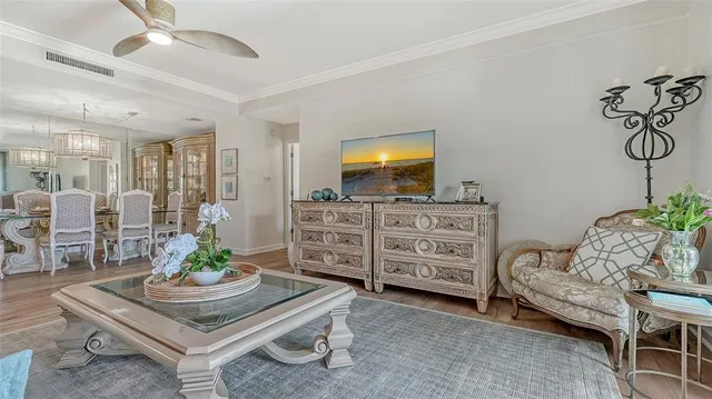 $519,500 | 750 North Tamiami Trail, Unit 304, Sarasota, FL 34236