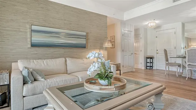 $519,500 | 750 North Tamiami Trail, Unit 304, Sarasota, FL 34236